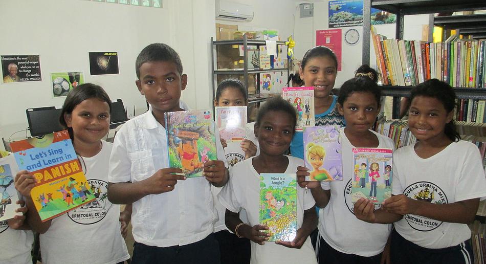 Roatan, Honduras, books for Bonacca, Steve Holcomb,